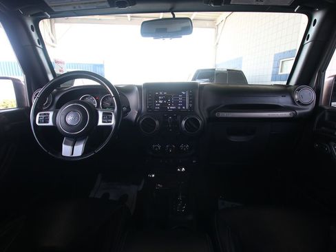 Used 2018 Jeep Wrangler Unlimited Sport image 13