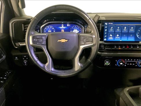 Used 2023 Chevrolet Silverado 1500 LT AWD/4WD image 5