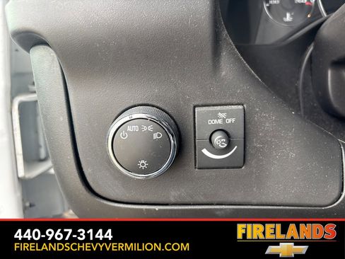 Used 2017 Chevrolet Express 3500 Extended image 14
