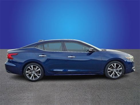 Used 2017 Nissan Maxima 3.5 SV image 4
