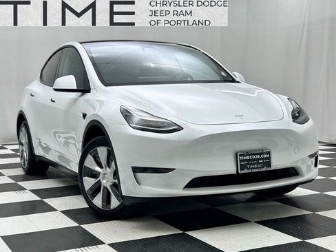 Used 2023 Tesla Model Y Long Range image 1
