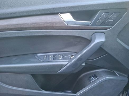 Used 2021 Audi Q5 2.0T Premium image 7