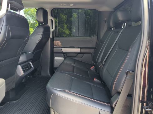 Used 2024 Ford F350 Lariat w/ Lariat Ultimate Package AWD/4WD image 12