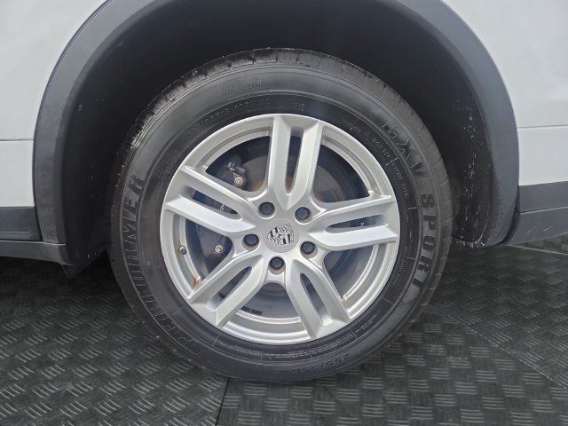 Used 2016 Porsche Cayenne AWD/4WD image 35