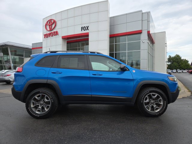 Used 2019 Jeep Cherokee Trailhawk w/ Cold Weather Group AWD/4WD image 8