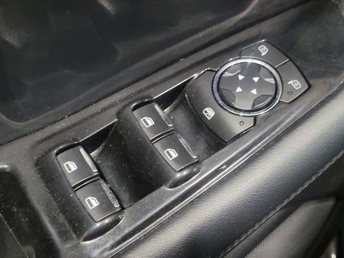 Used 2018 Ford Edge SEL w/ Equipment Group 201A AWD/4WD image 27