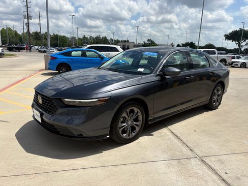 Certified 2024 Honda Accord EX image 3