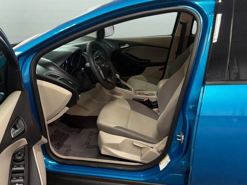 Used 2013 Ford Focus SE FWD image 19