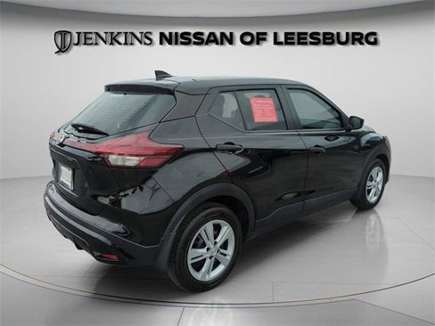 Certified 2021 Nissan Kicks S image 6