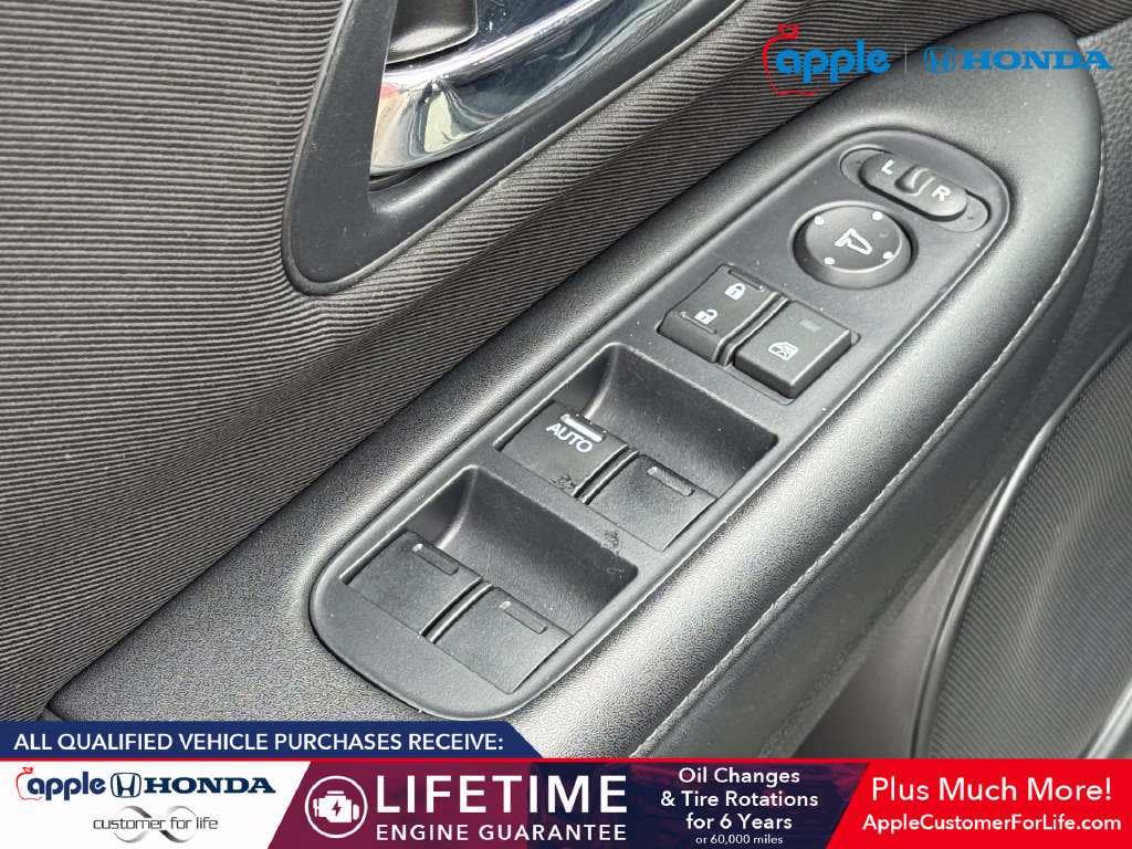 Used 2018 Honda HR-V LX image 9