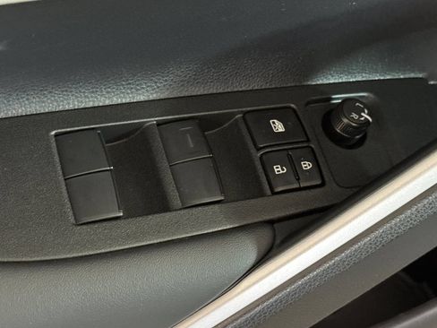 New 2026 Toyota Corolla Cross L FWD image 12