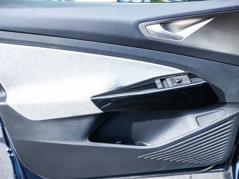 Certified 2023 Volkswagen ID.4 2WD image 27