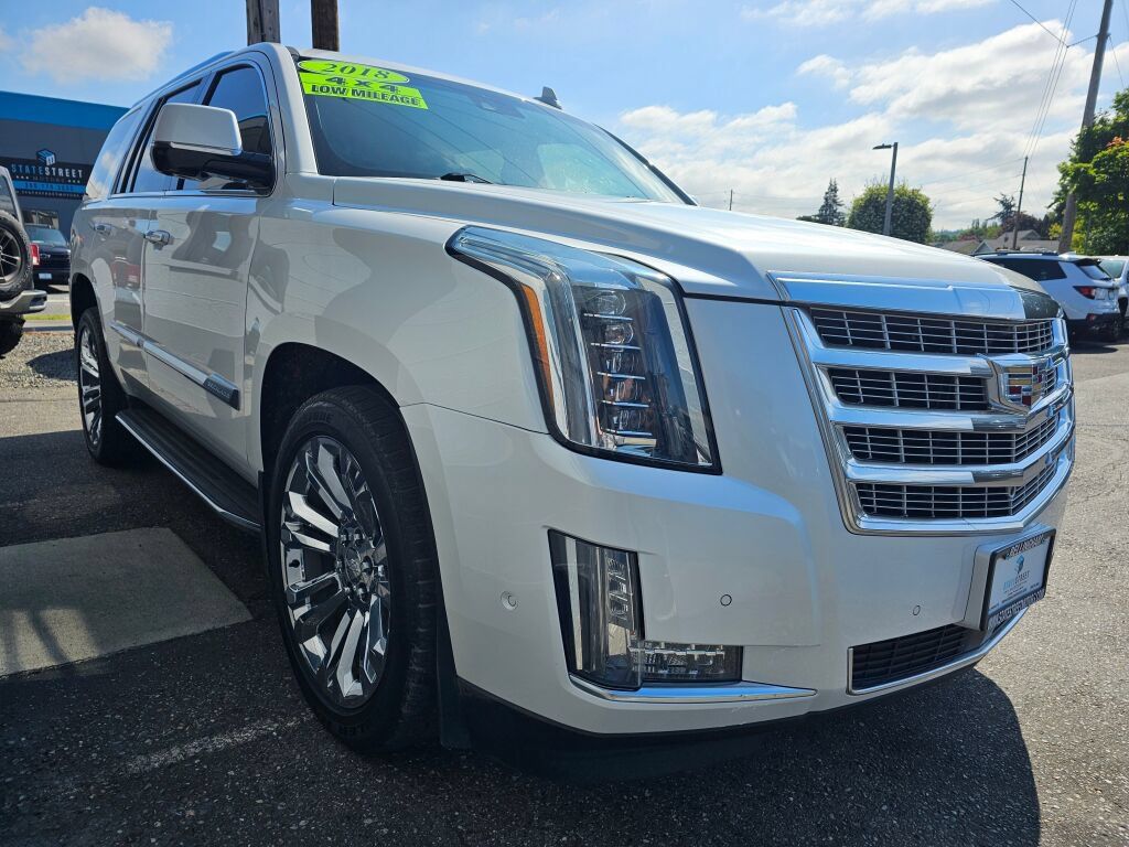 Used 2018 Cadillac Escalade Premium Luxury w/ LPO, Radiant Package AWD/4WD image 6