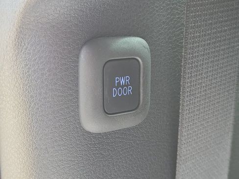 Used 2023 Toyota Sienna XLE Woodland Edition AWD/4WD image 20