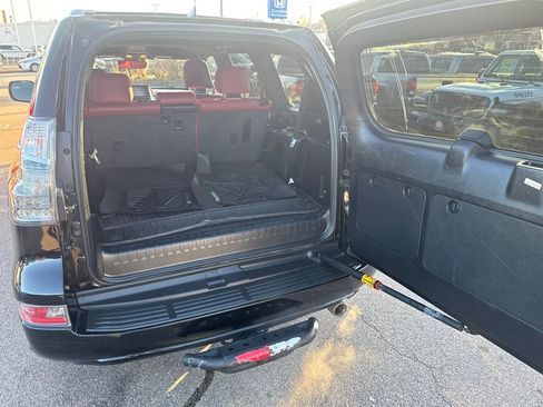 Used 2023 Lexus GX 460 Premium image 8