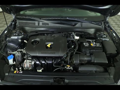 Used 2024 Kia Forte LXS FWD image 18