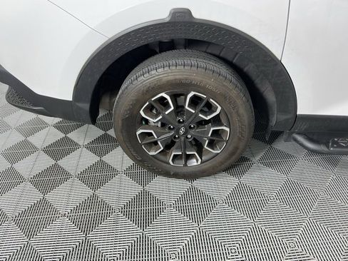 Used 2024 Hyundai Santa Cruz SEL w/ Activity Package image 16