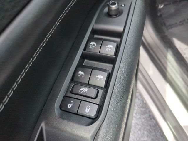 Used 2023 Jeep Compass High Altitude AWD/4WD image 19