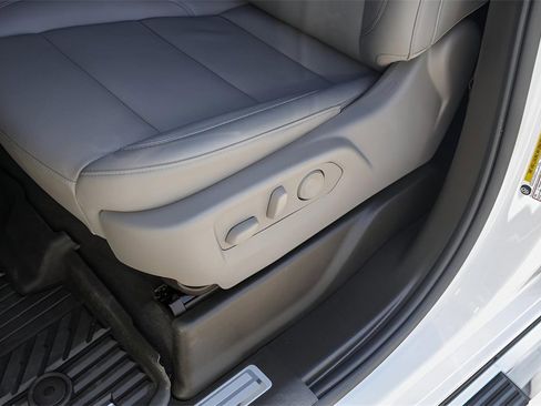 Used 2026 Chevrolet Silverado 1500 LTZ image 11