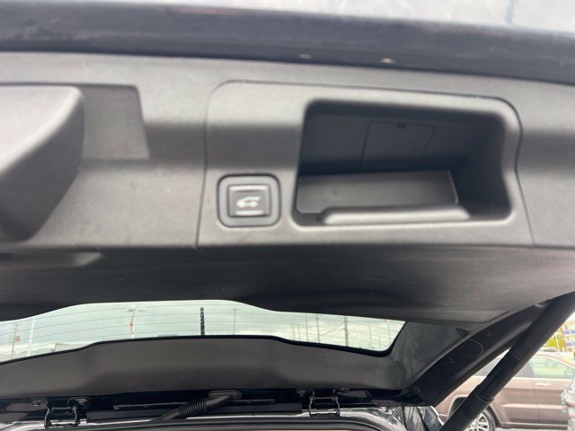 Used 2019 GMC Acadia Denali w/ Technology Package AWD/4WD image 14