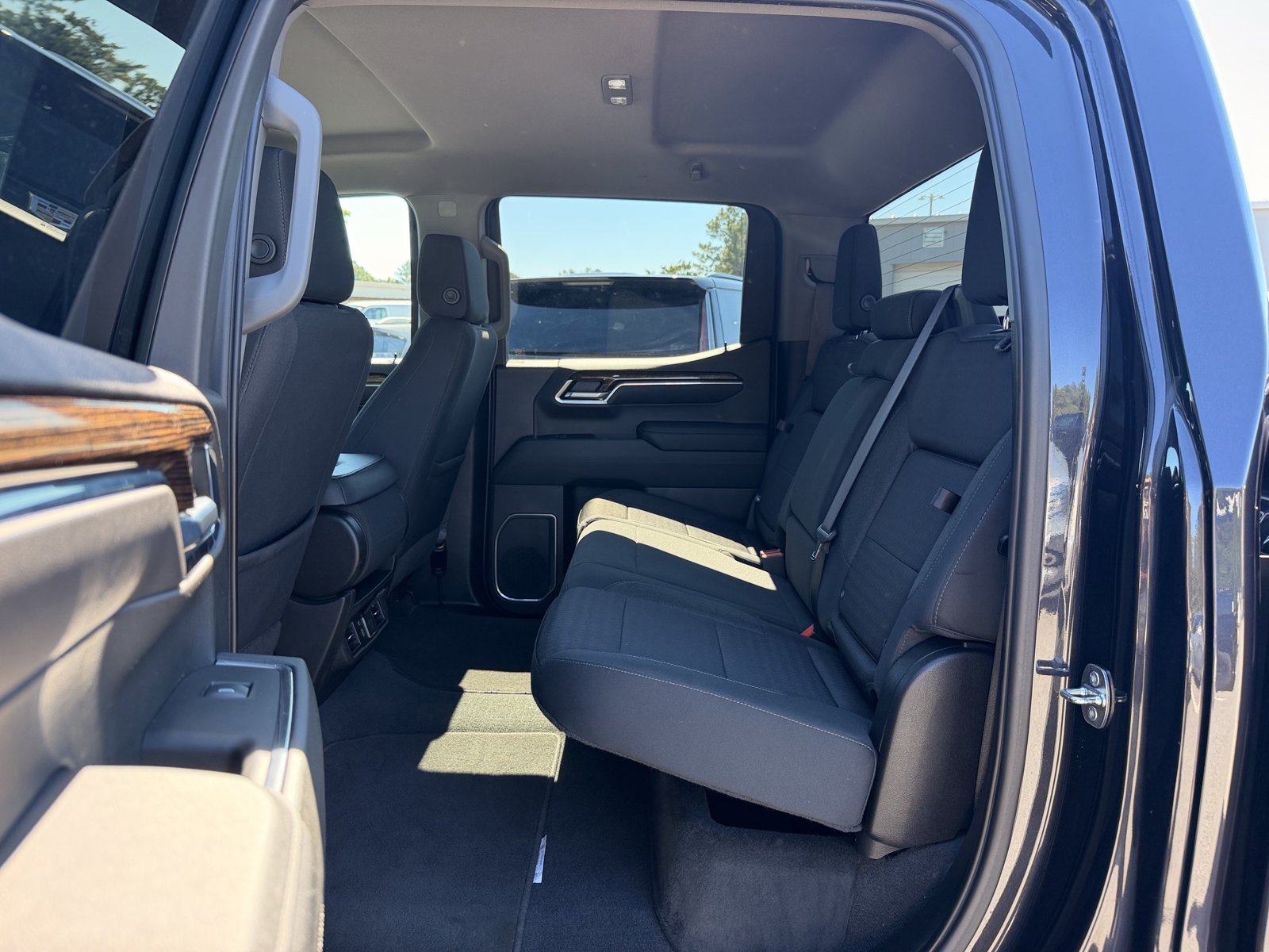 Used 2022 GMC Sierra 1500 Elevation w/ LPO, Elevation Black Package AWD/4WD image 28