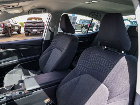 Used 2025 Toyota Camry LE image 15