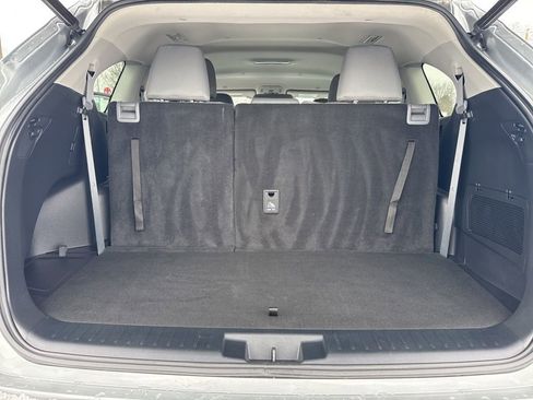 Used 2023 Toyota Highlander LE image 16