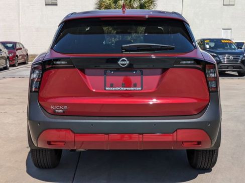 Used 2025 Nissan Kicks SV image 7