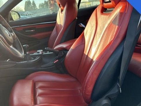 Used 2020 BMW M4 Convertible w/ Executive Package image 11