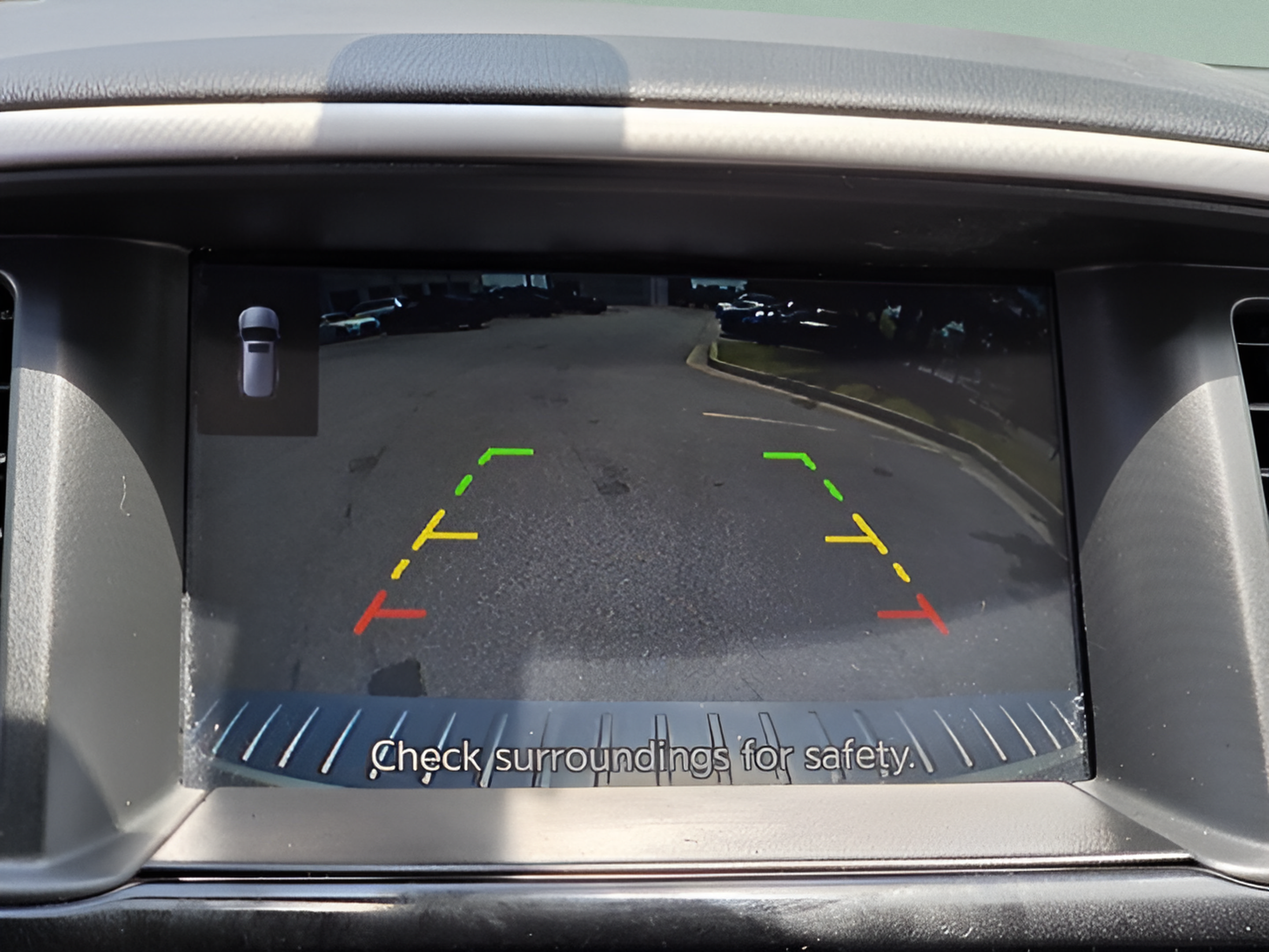 Used 2020 Nissan Pathfinder SV AWD/4WD image 18