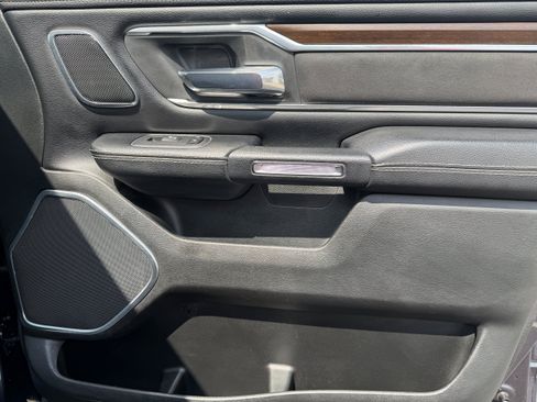 Used 2021 RAM 1500 Laramie AWD/4WD image 19