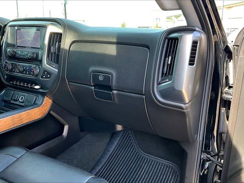 Used 2017 Chevrolet Silverado 2500 LTZ w/ Duramax Plus Package image 18