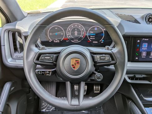 Certified 2026 Porsche Cayenne S AWD/4WD image 8