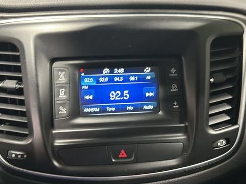 Used 2016 Chrysler 200 Limited w/ Convenience Group FWD image 14