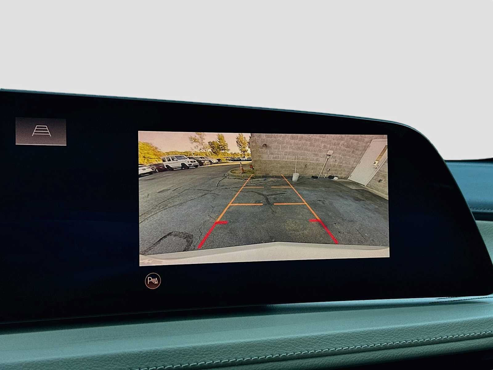 Used 2024 Cadillac XT4 Premium Luxury w/ Cold Weather Package FWD image 14
