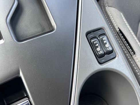 Certified 2025 Subaru Crosstrek 2.0i Premium image 17