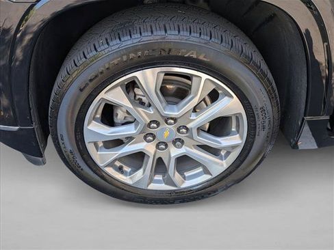 Used 2021 Chevrolet Traverse Premier w/ LPO, Cargo Package FWD image 30