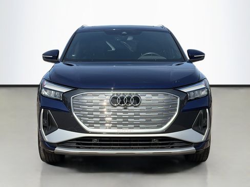 Used 2024 Audi Q4 e-tron Premium image 8