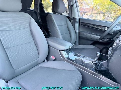 Used 2014 Kia Sorento LX FWD image 12