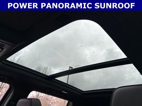 Used 2022 Chevrolet Suburban RST w/ Luxury Package image 2