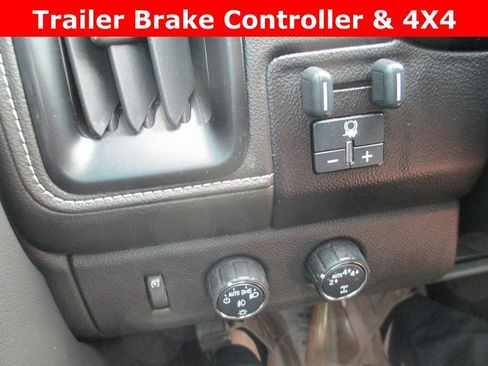 Used 2021 GMC Canyon Denali image 17