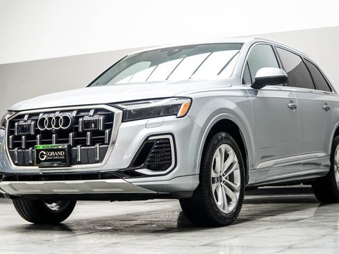 Used 2025 Audi Q7 3.0T Premium Plus AWD/4WD image 9