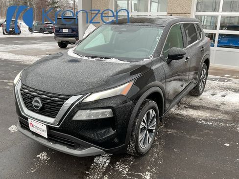 Used 2022 Nissan Rogue SV image 1