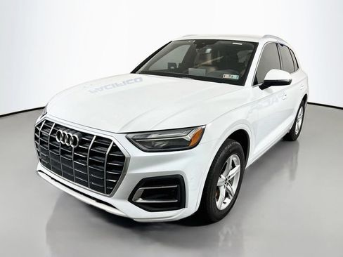 Used 2021 Audi Q5 2.0T Premium w/ Convenience Package AWD/4WD image 3