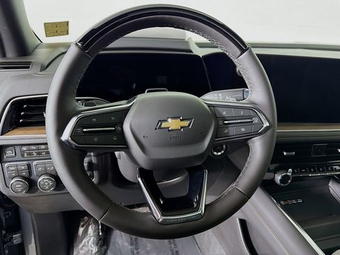 New 2026 Chevrolet Suburban High Country image 12