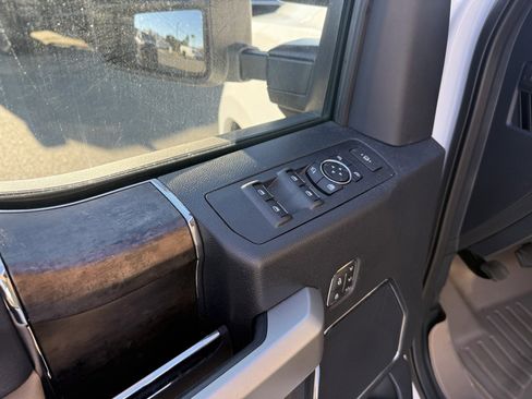 Used 2022 Ford F250 Lariat w/ Lariat Ultimate Package image 15