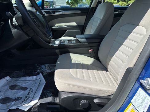 Used 2018 Ford Fusion S FWD image 11