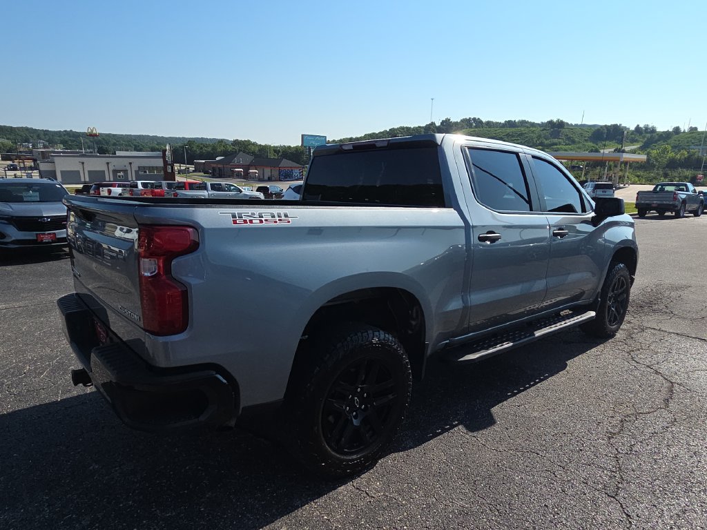 Used 2023 Chevrolet Silverado 1500 Custom Trail Boss AWD/4WD image 9