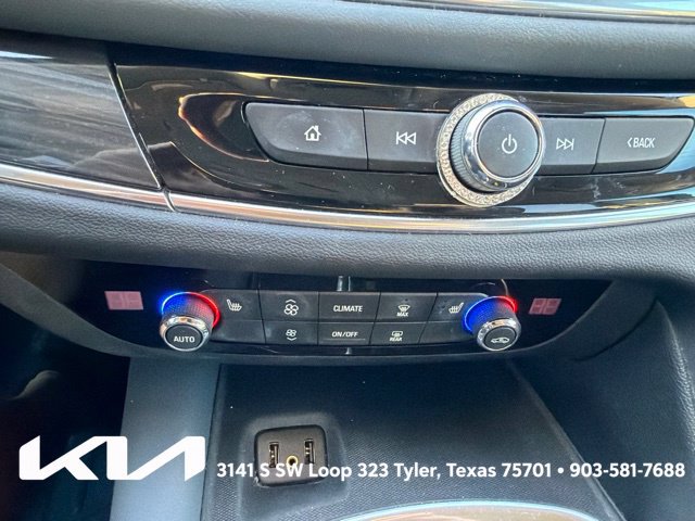 Used 2018 Buick Enclave Essence FWD image 20