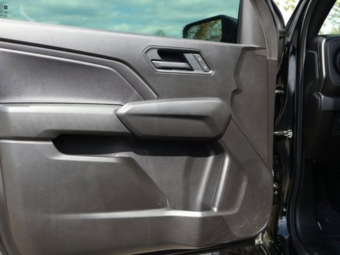 Used 2025 Chevrolet Colorado Trail Boss image 19